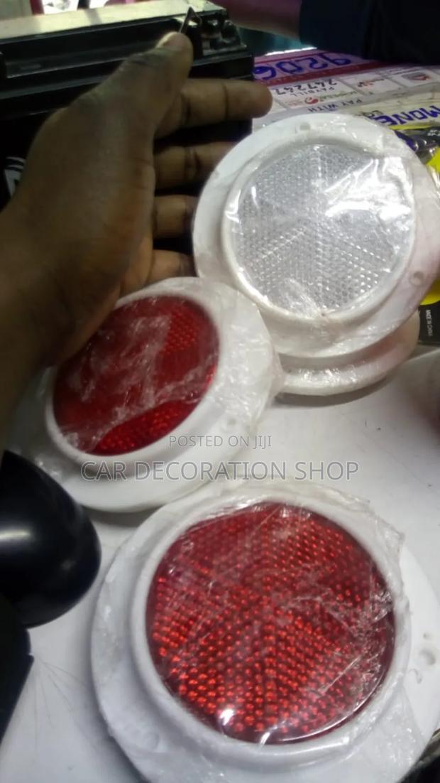 2pcs Round Rear Body Reflectors In Red Or White - main view