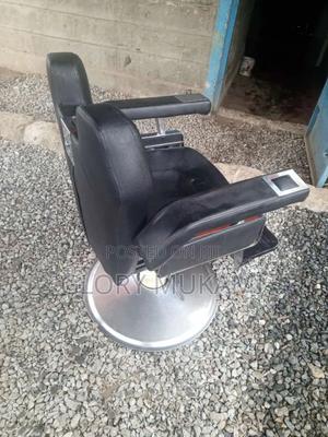 Modern Barber Chair - thumbnail 2