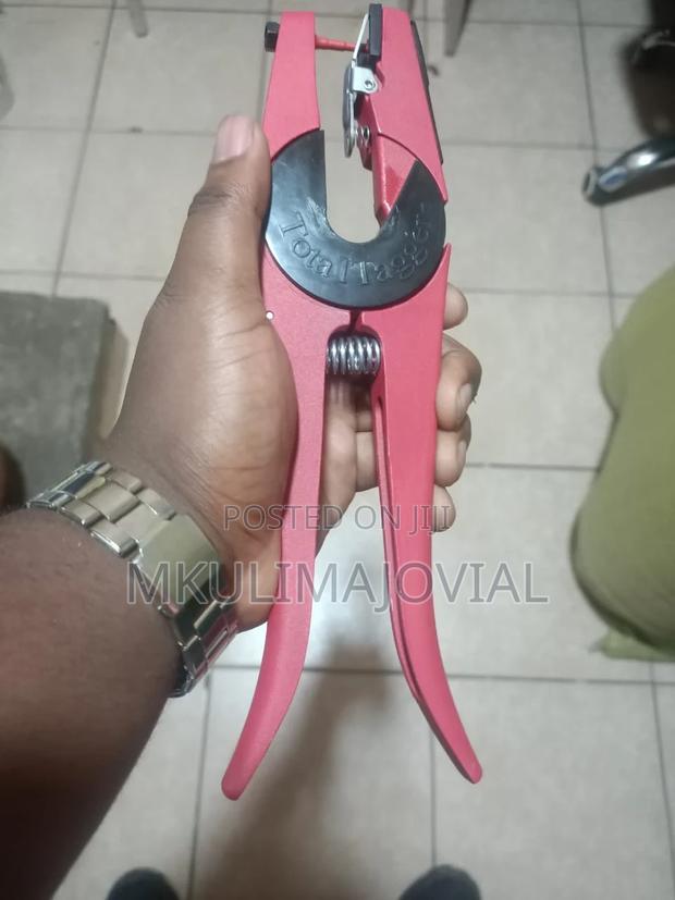 Animal Ear Tag Applicator