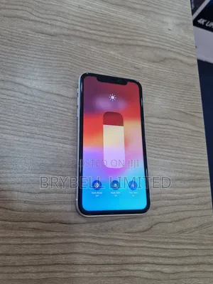 Apple iPhone 11 64 GB White