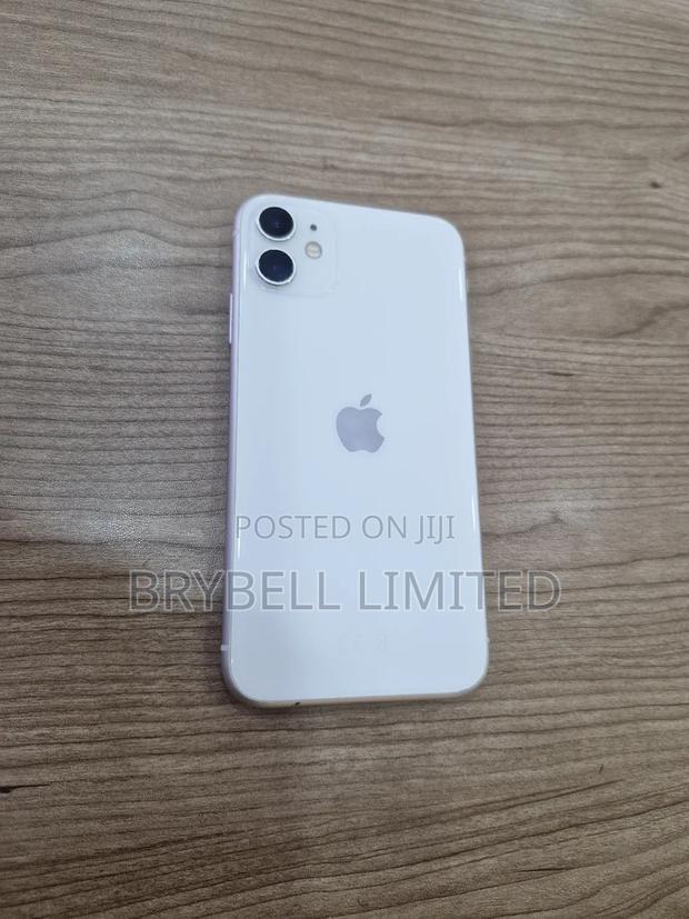 Apple iPhone 11 64 GB White - main view