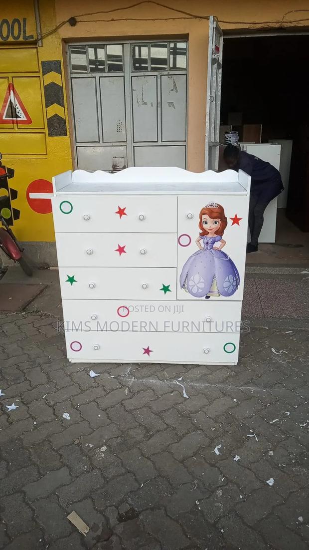 Richland Chest of Drawers - main view