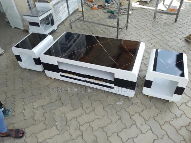 Poseur Coffee Table And 2 Stools - main view