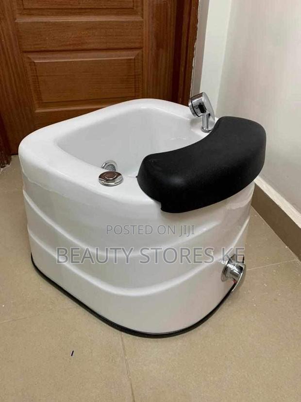 White Fiber Footspa for Pedicure Massage