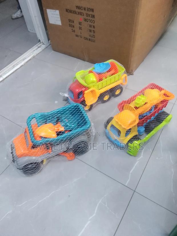Construction Kids Truck Off Loading *