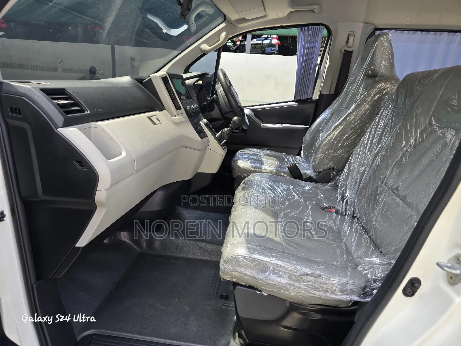 Toyota HiAce 2023 White