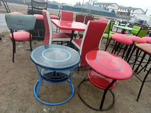 Mmodern Classy Restaurant and Bar Tables