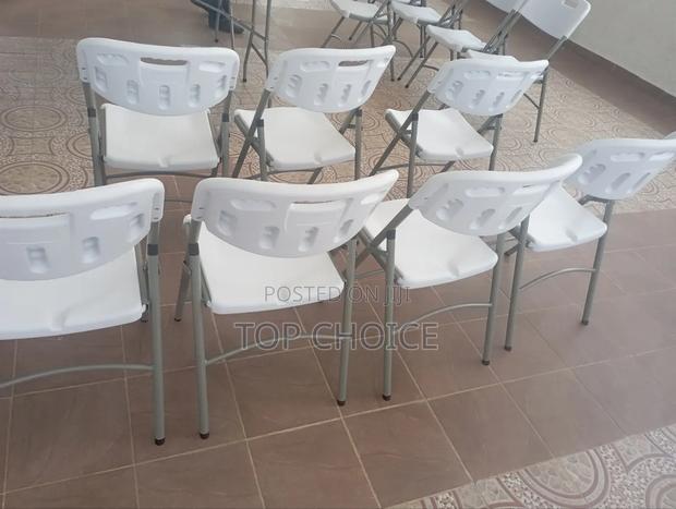 Strong Foldable Plastic Chairs. - thumbnail 3