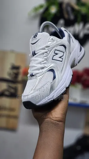 Unisex New Balance 530 Sneakers
