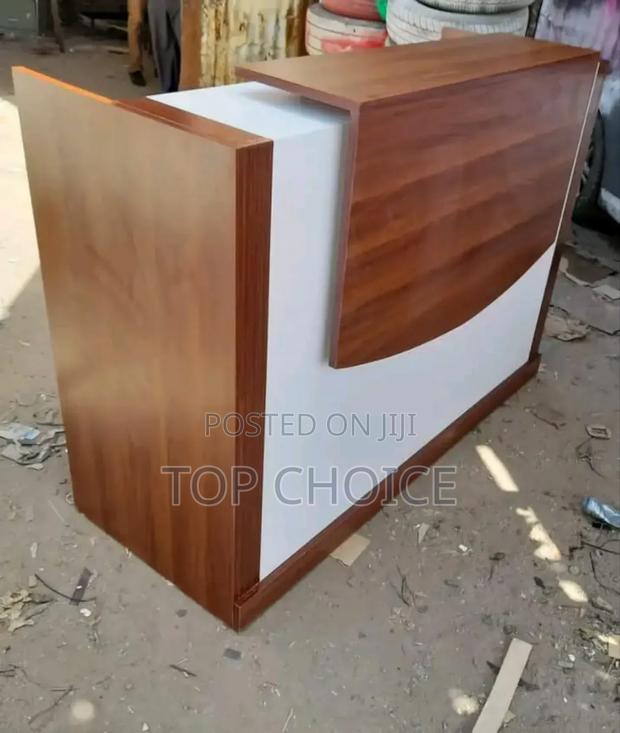 Receptionist Desk 4fts at 19500 - main view