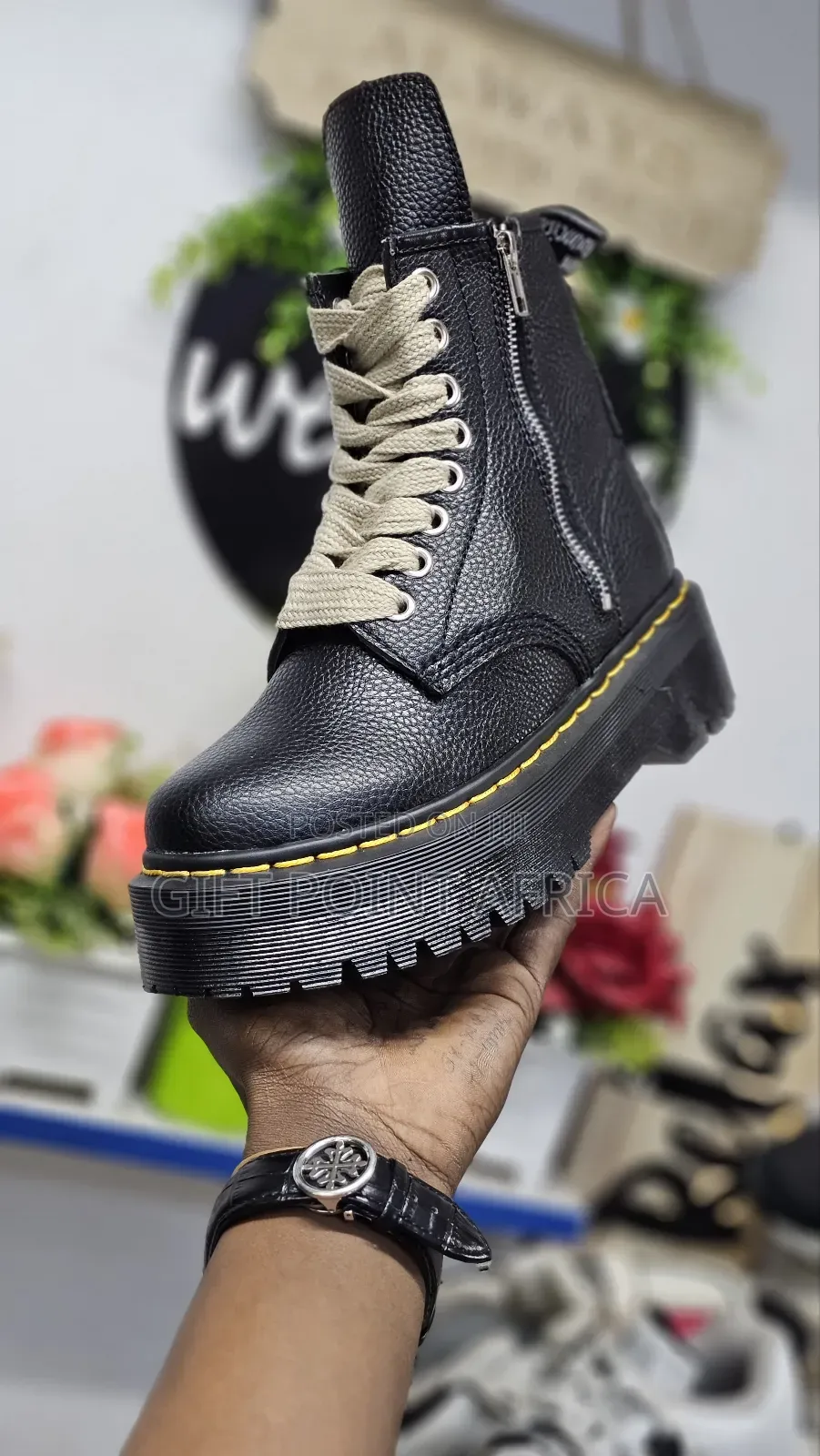 Dr Martens Unisex Leather Boots