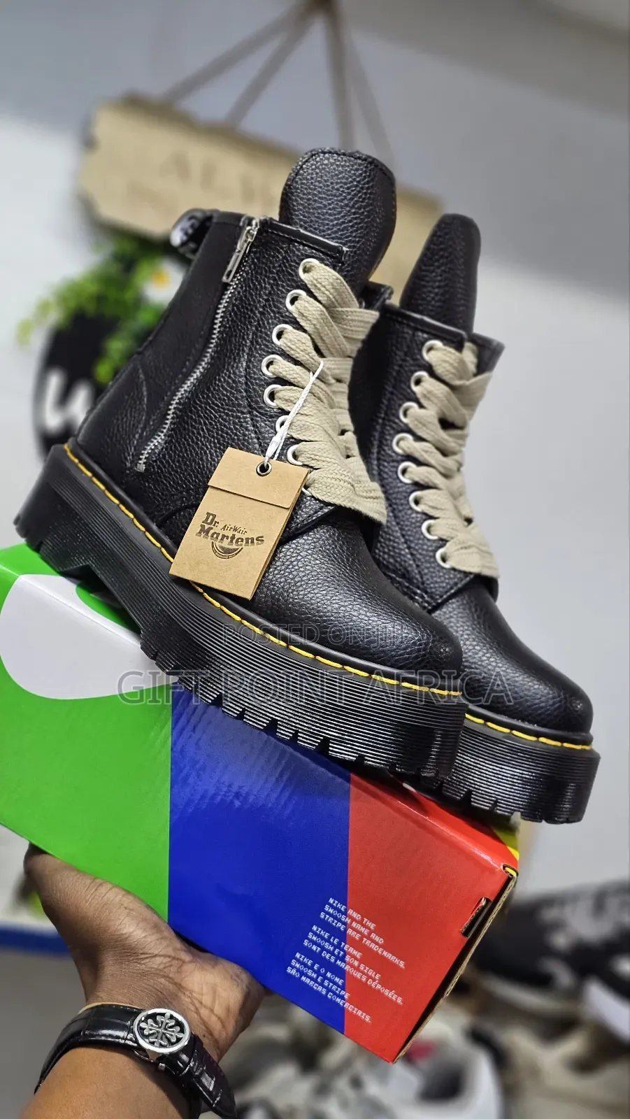 Dr Martens Unisex Leather Boots