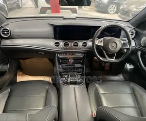 Mercedes-Benz E200 2018 Silver