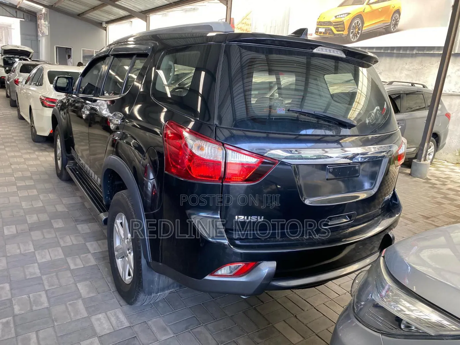 Isuzu MU-X 2018 Matt Black