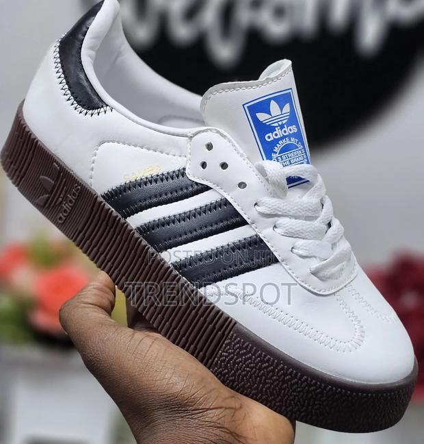 Samba Rose Double Sole
36-45 at 3200ksh
QualityTopnow - thumbnail 2