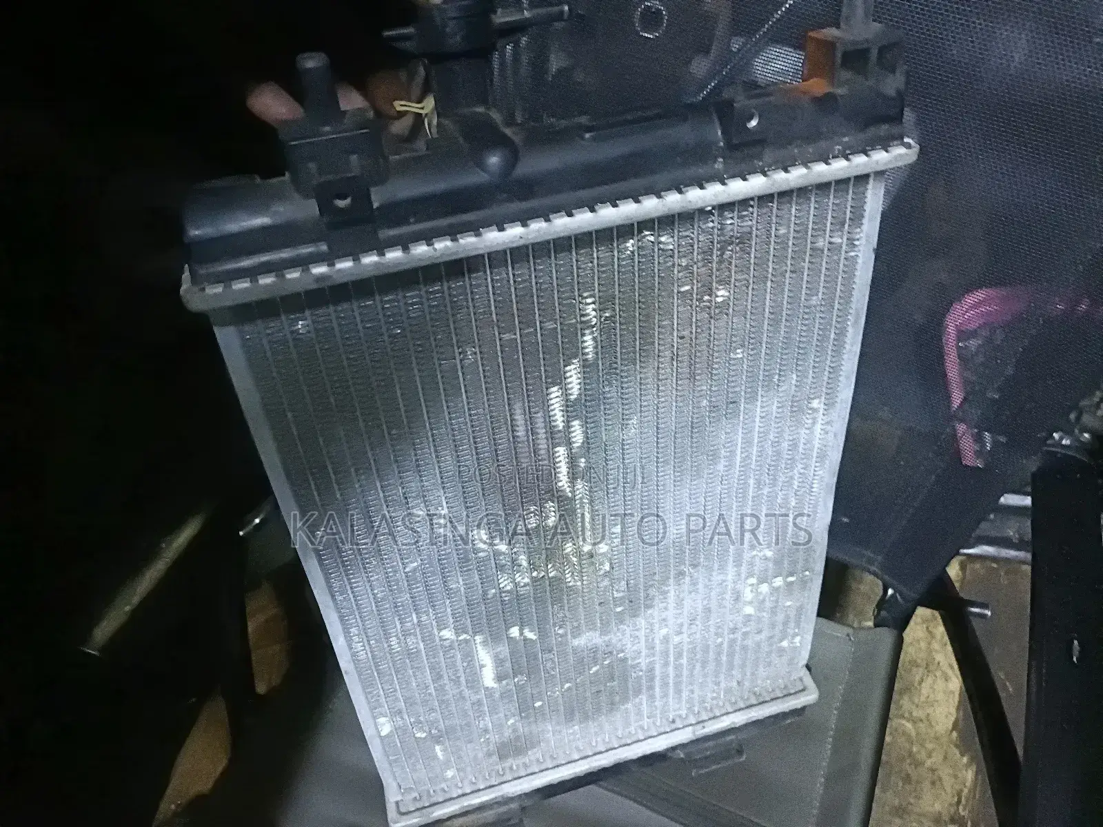 Daihatsu Mira Radiator