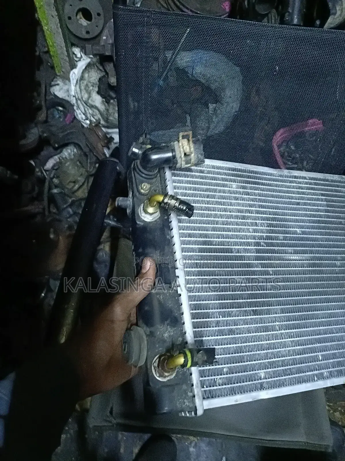 Daihatsu Mira Radiator