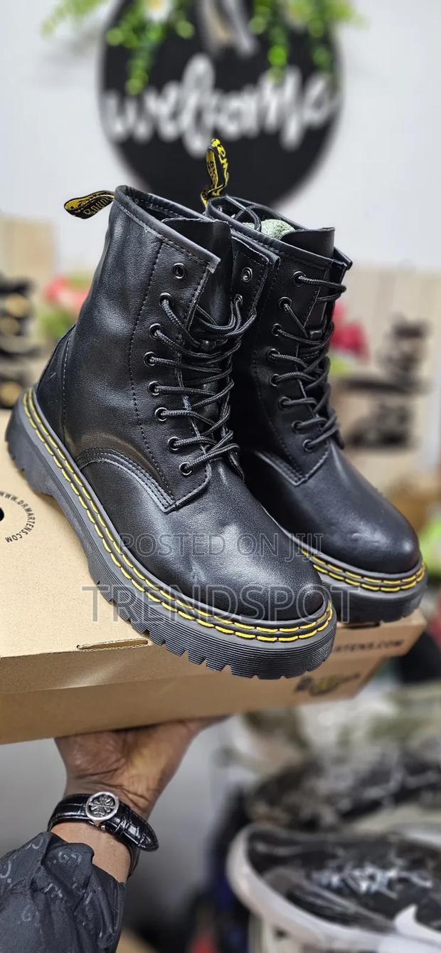 Dr Martens Highcut Double Sole
36-45 at 4500kshnow Accesible