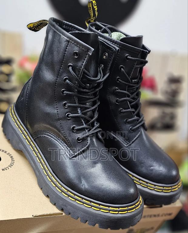 Dr Martens Highcut Double Sole
36-45 at 4500kshnow Accesible - thumbnail 2