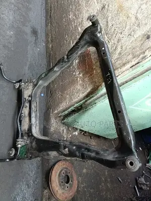 Nissan X-Trail Nt32 Cross Member
