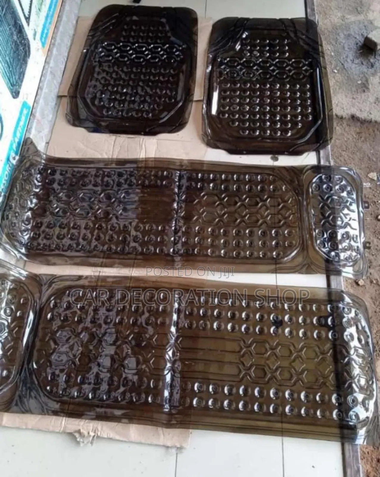 7 Seater Plastic Clear Black Smoked Mats