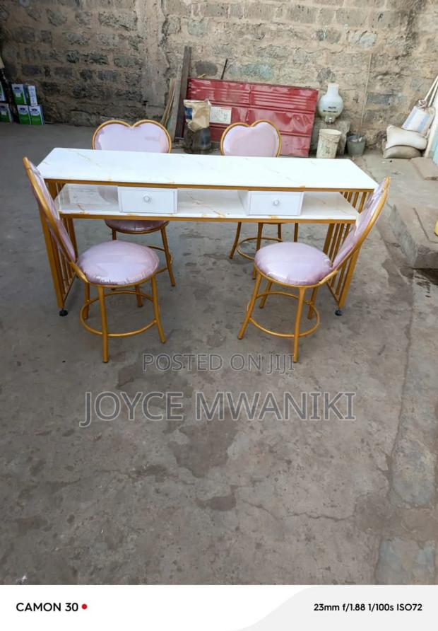 Double Manicure Sets, 4 Seater - main view