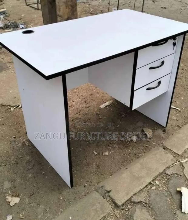 Idyllic Office Desks - main view