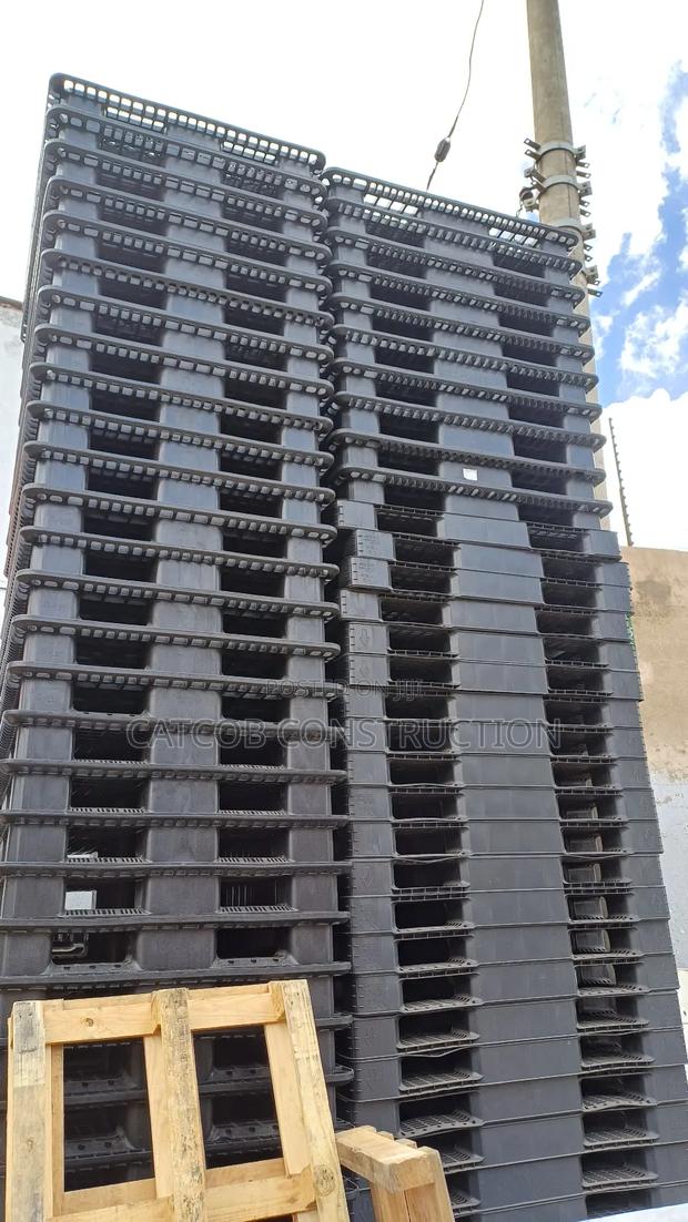 Affordable Slightly Used Black Pallets - Multiple Size - main view