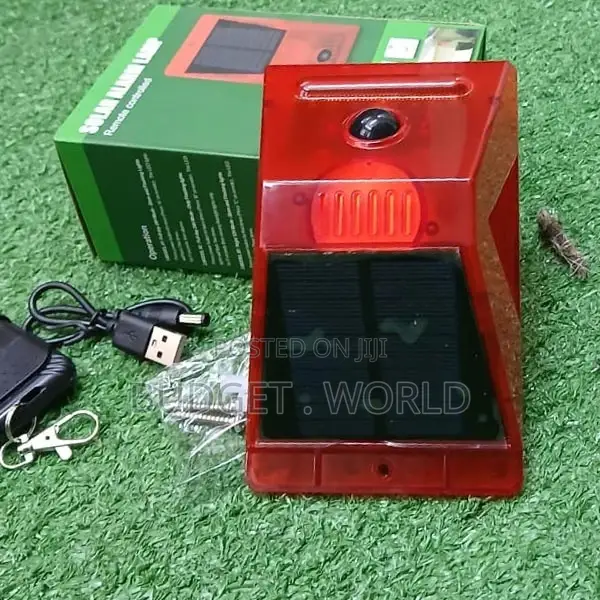 Outdoor Alarm Security Remote Control Solar Alarm Lamp Motio