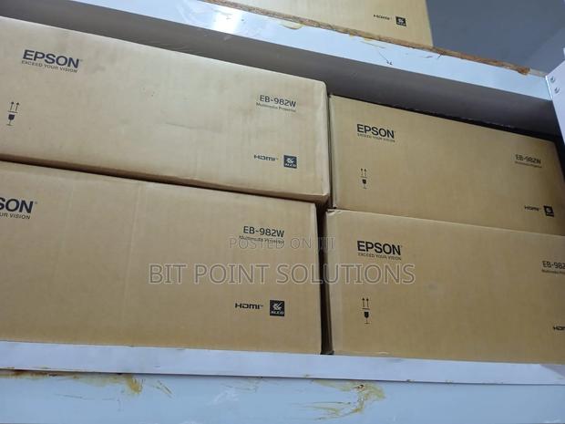 Epson Eb-982w 4200lumens Projector// Epson Eb-982w Projector - thumbnail 2