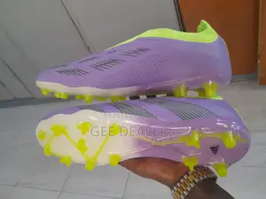 Predator Laceless Soccer Boot, Adidas Boots