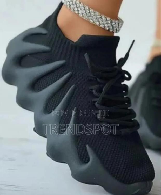 Yeezy 450 
Sizes 37-42
2200/= - main view