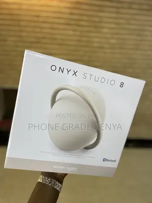 Onyx Studio 8