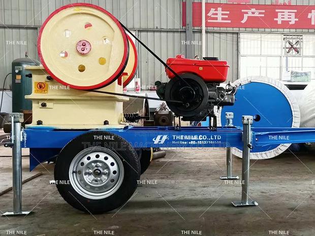 Small Gold Ore Mining Processing Stone Crusher - main view