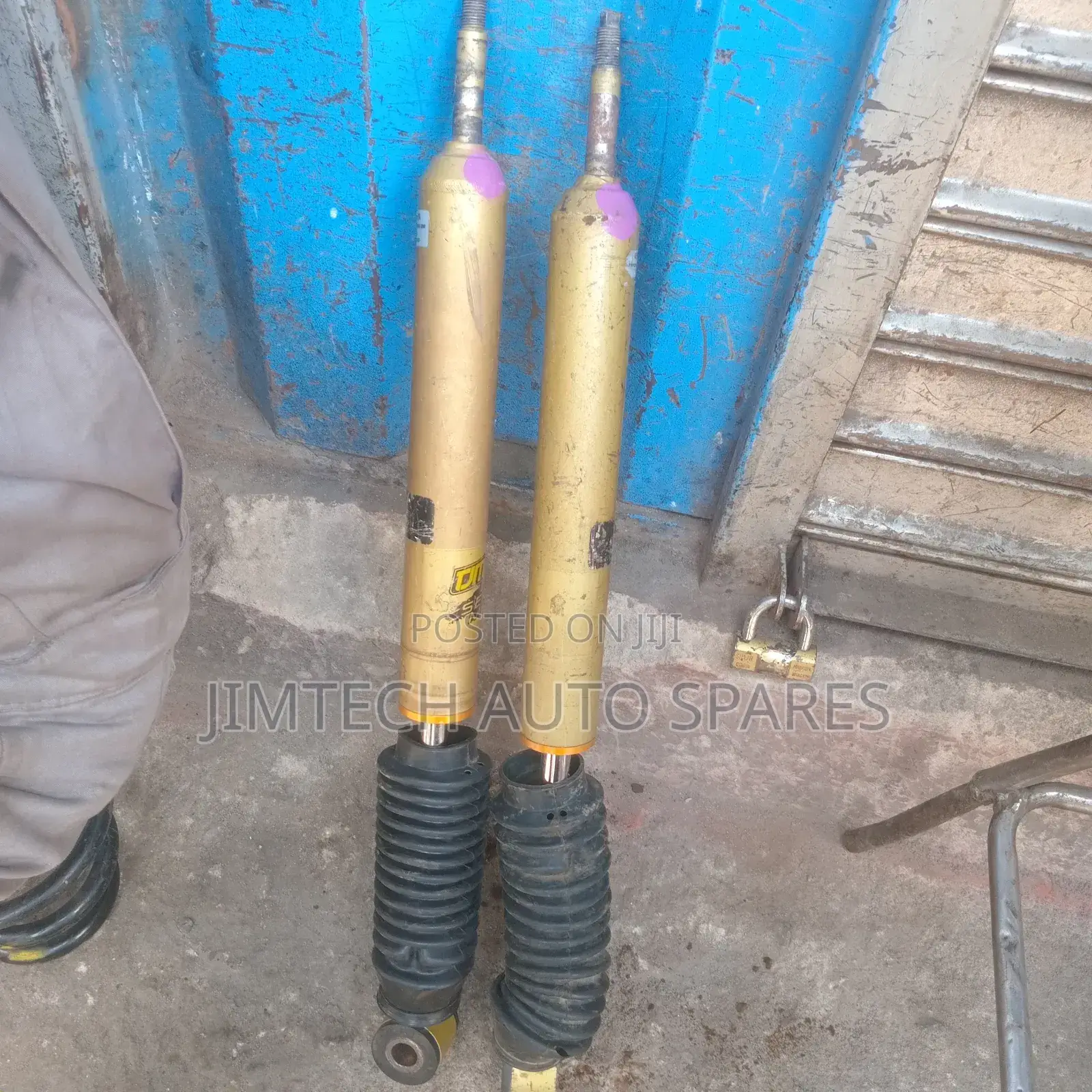 Land Rover Defender Front Shock