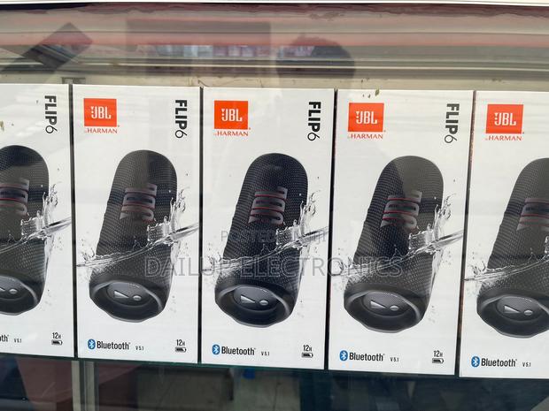 JBL Flip 6 Portable Bluetooth Speaker