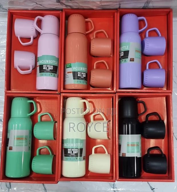 Red Box Vacuum Flask Set