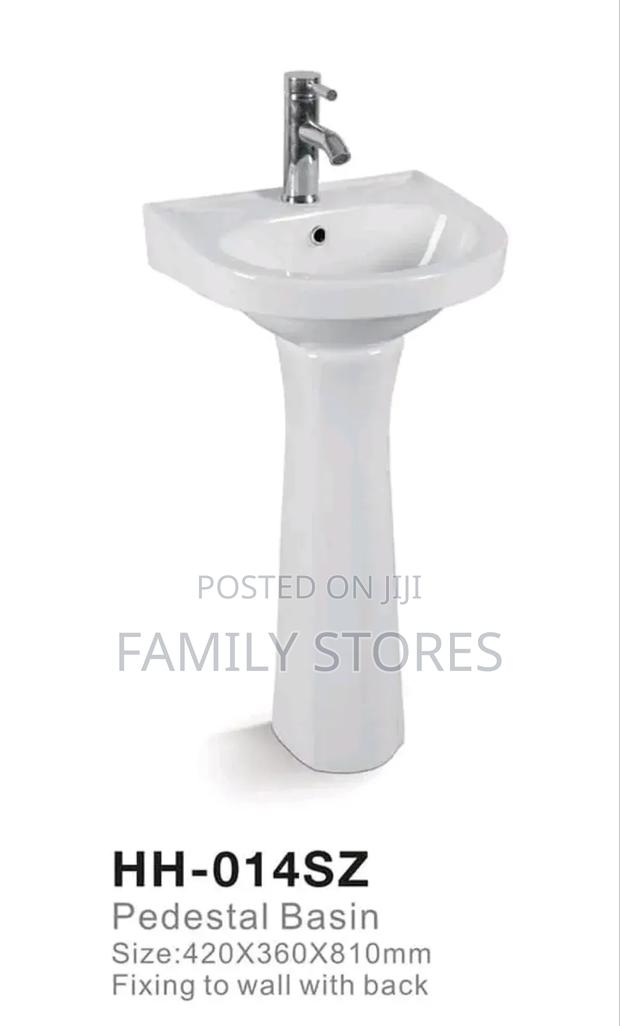 Pedestal Basin HH - 014SZ - main view