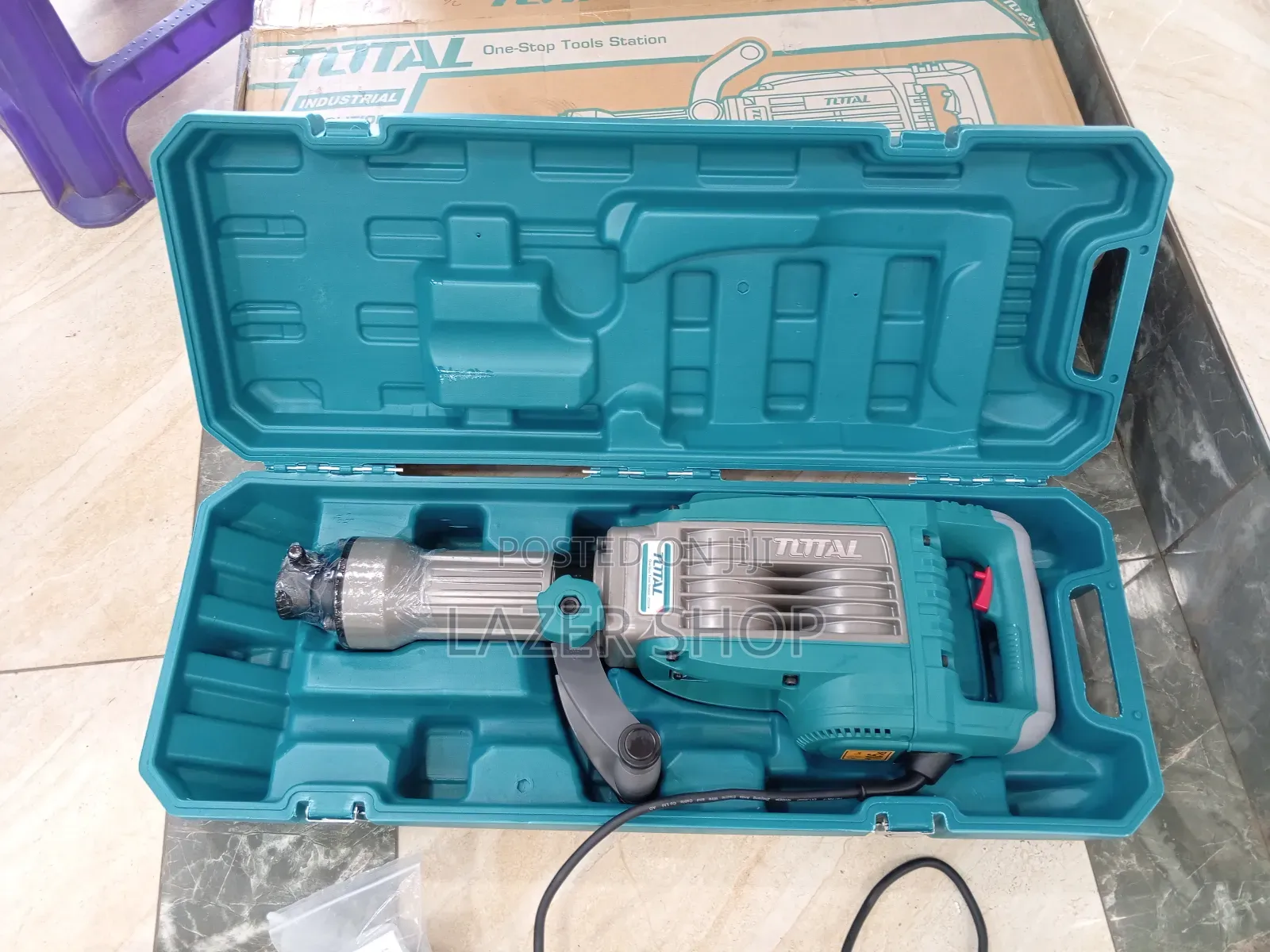 Total 1700w Jack Hammer