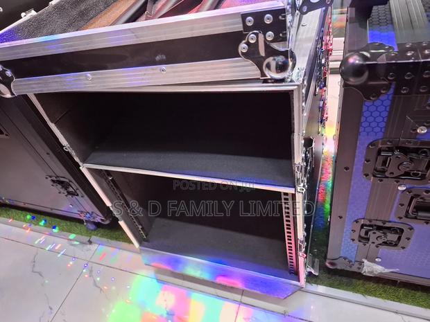 Konka 9U Two Door Closed Rack - thumbnail 2