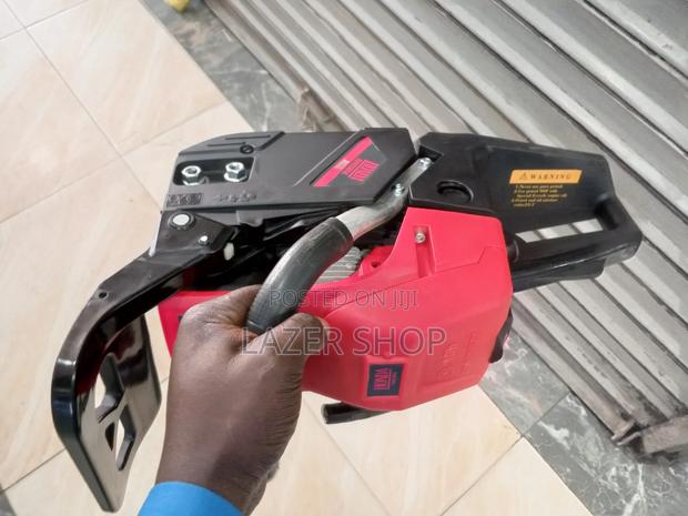 Honda Chainsaw - thumbnail 7
