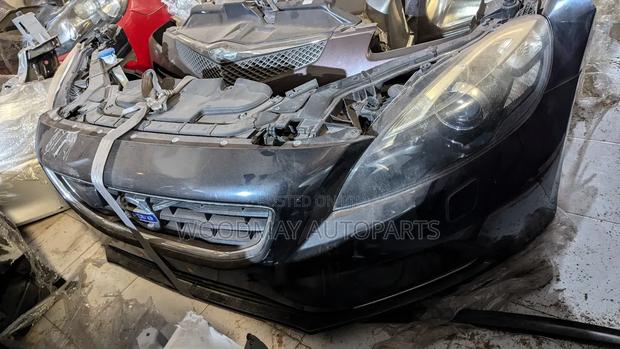 Volvo V40 Nosecuts 2015 - thumbnail 2