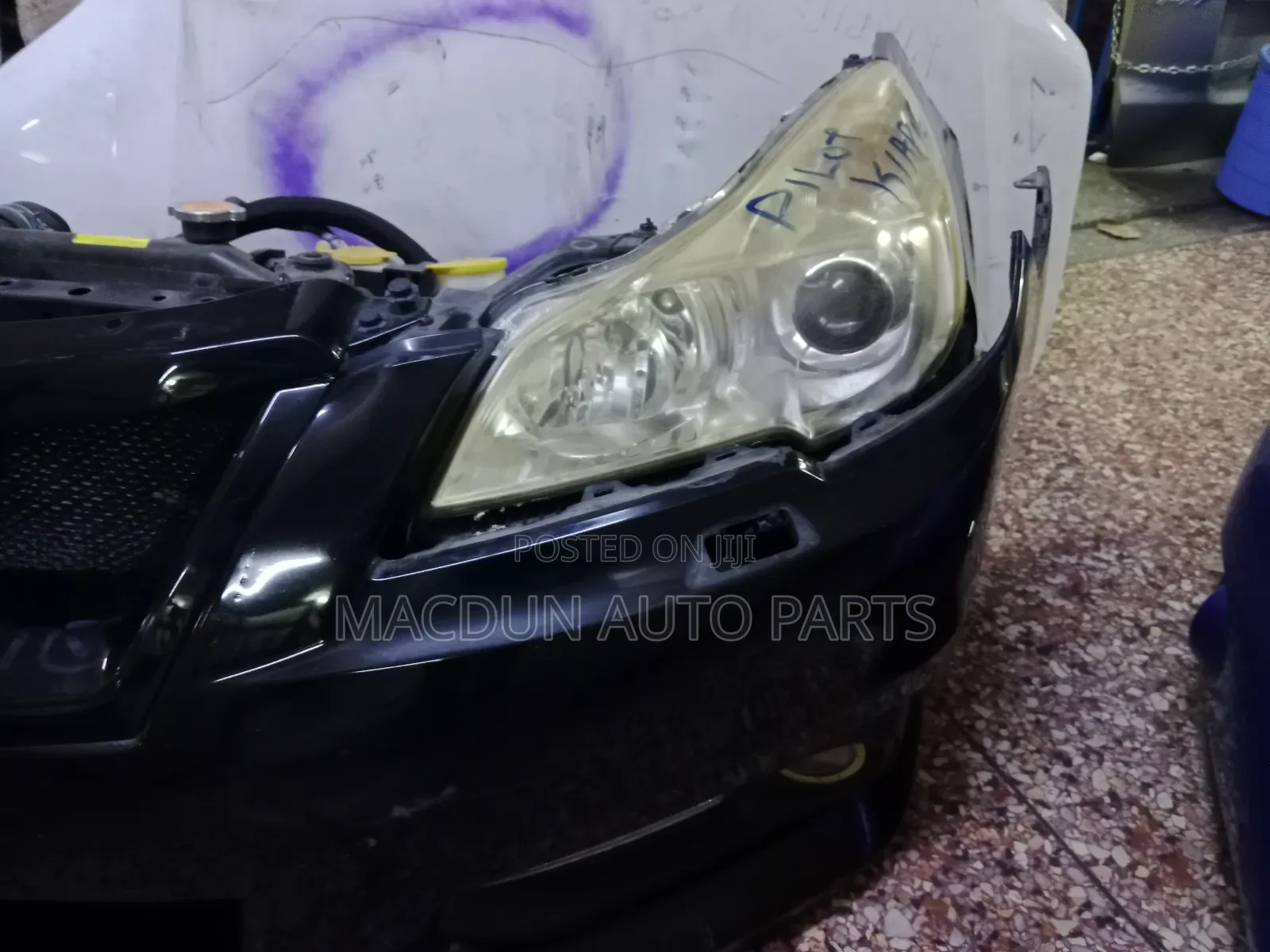 Subaru Legacy/Outback Nosecut