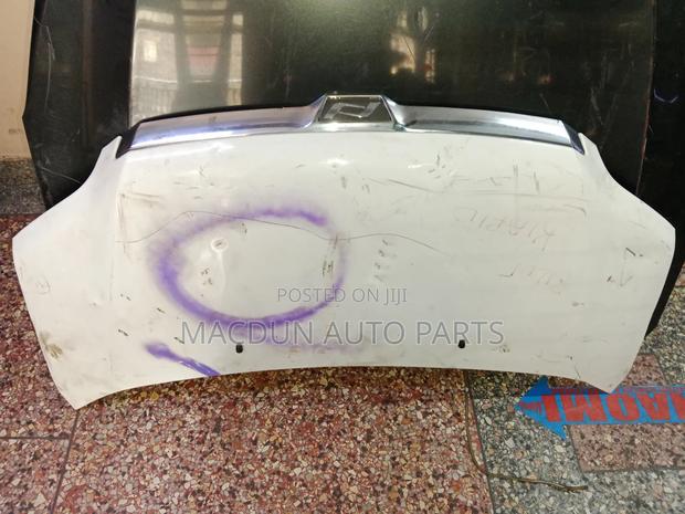 Toyota Noah Bonnet 2002/03