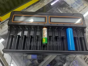 Battery Charger With 12 Slots