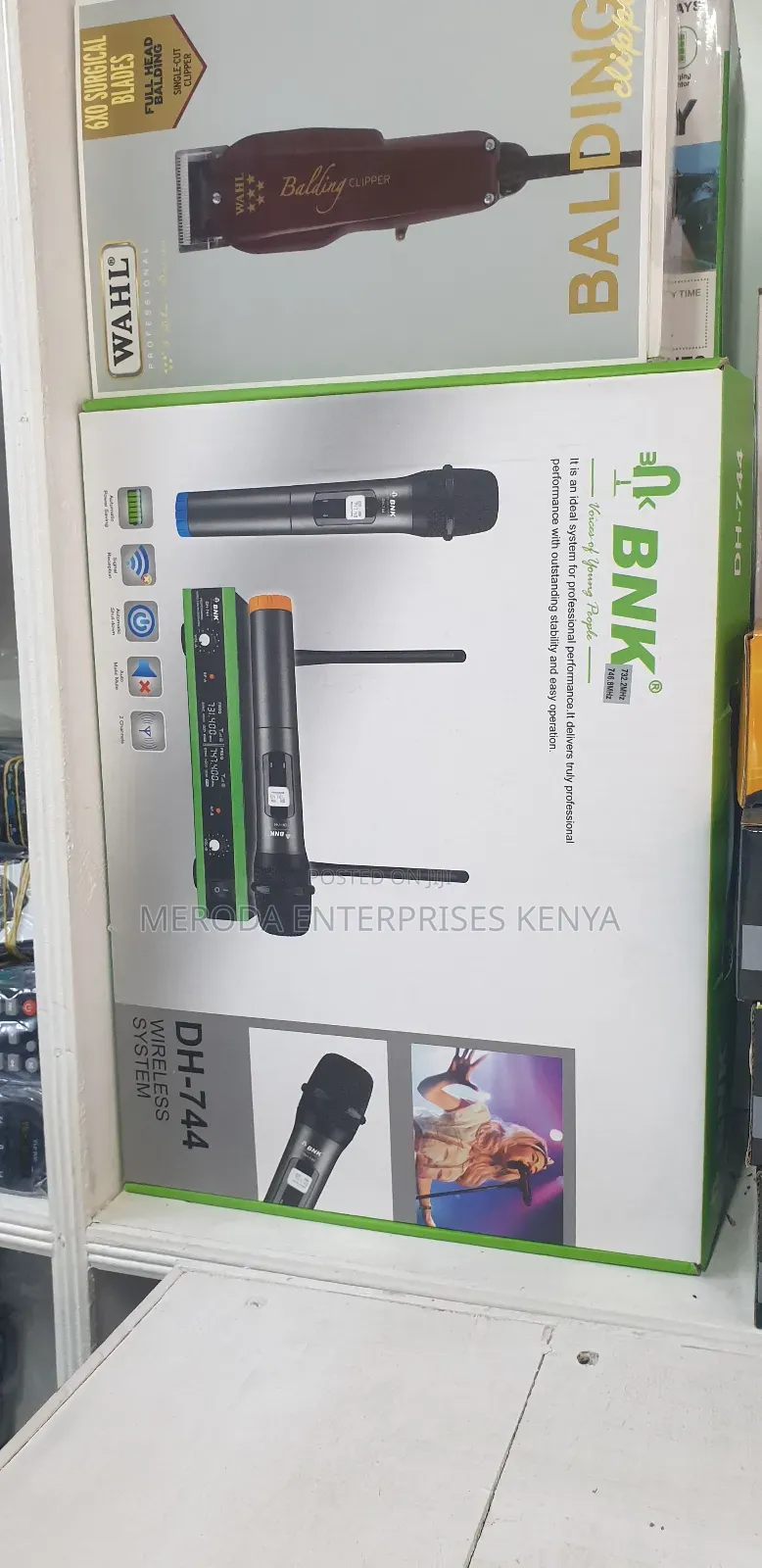 BNK Dh-744 Wireless Microphone