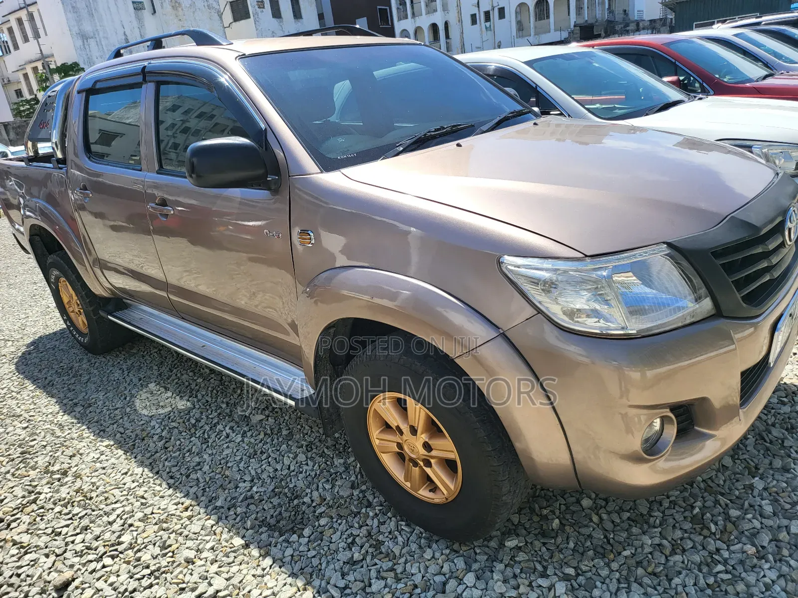 Toyota Hilux 2015 Brown