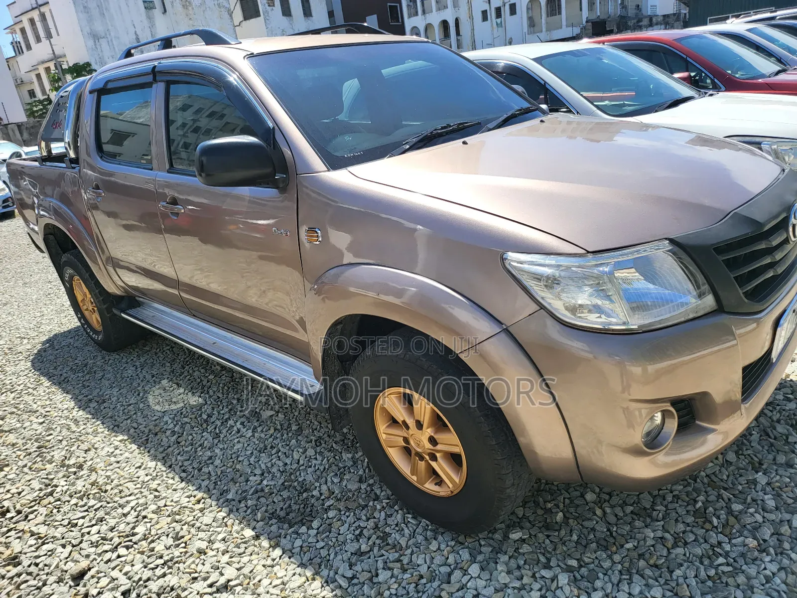 Toyota Hilux 2015 Brown