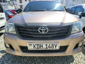 Toyota Hilux 2015 Brown