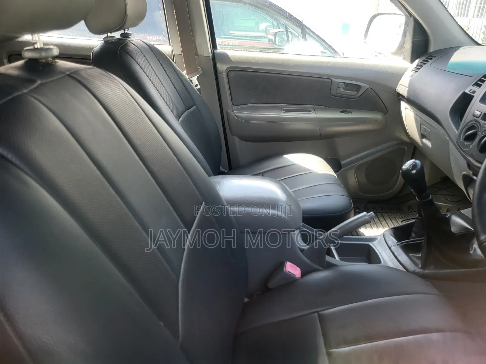 Toyota Hilux 2015 Brown